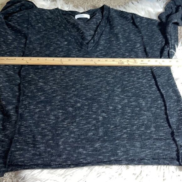 Talulah women’s v neck long sleeve fuzzy oversized pullover sweatshirt - Picture 7 of 9